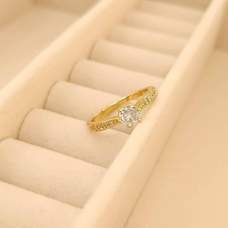 Anillo Dorado Hanna ✨