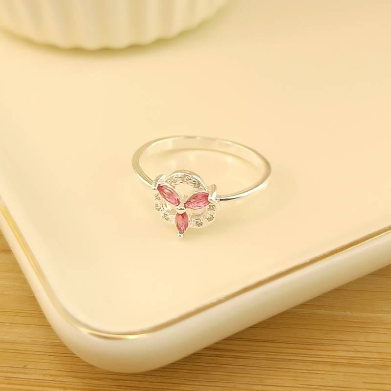 Anillo Domine - Triángulo + Piedra Fucsia 🩷