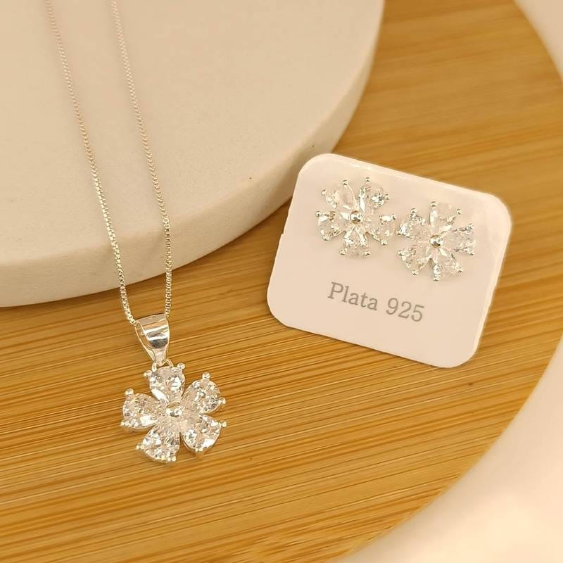 Conjunto c/Cadena Veneciana+ Florcita 🌸 Piedra Blanca