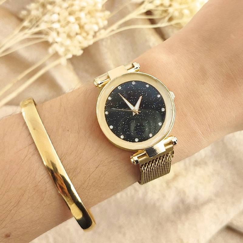 Reloj Aida 💛 Dorado dial negro ✨