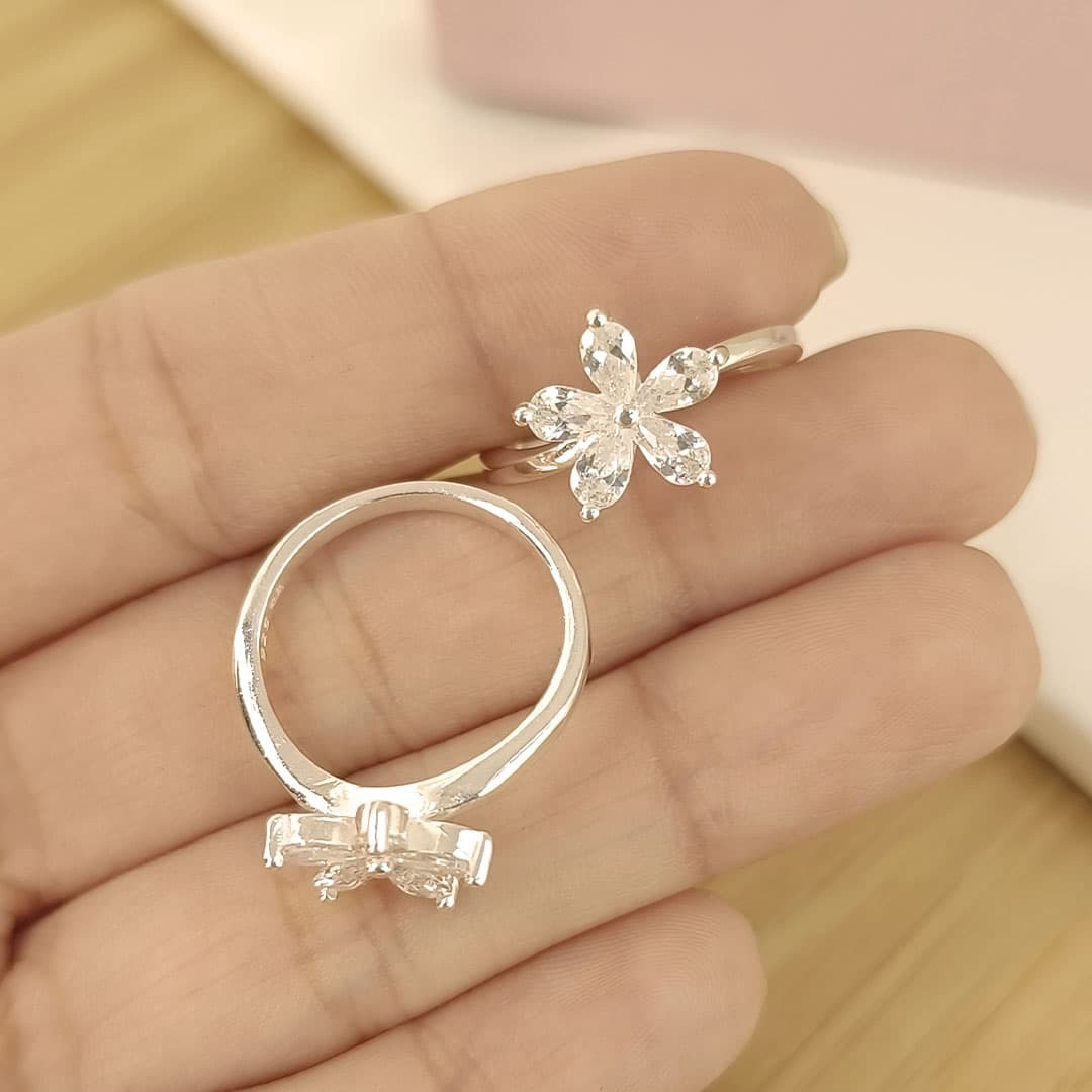 Anillo Denisse Flor Blanca 🌸