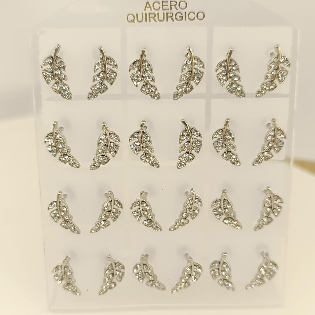 Aros Pluma 🪶 con piedritas ✨