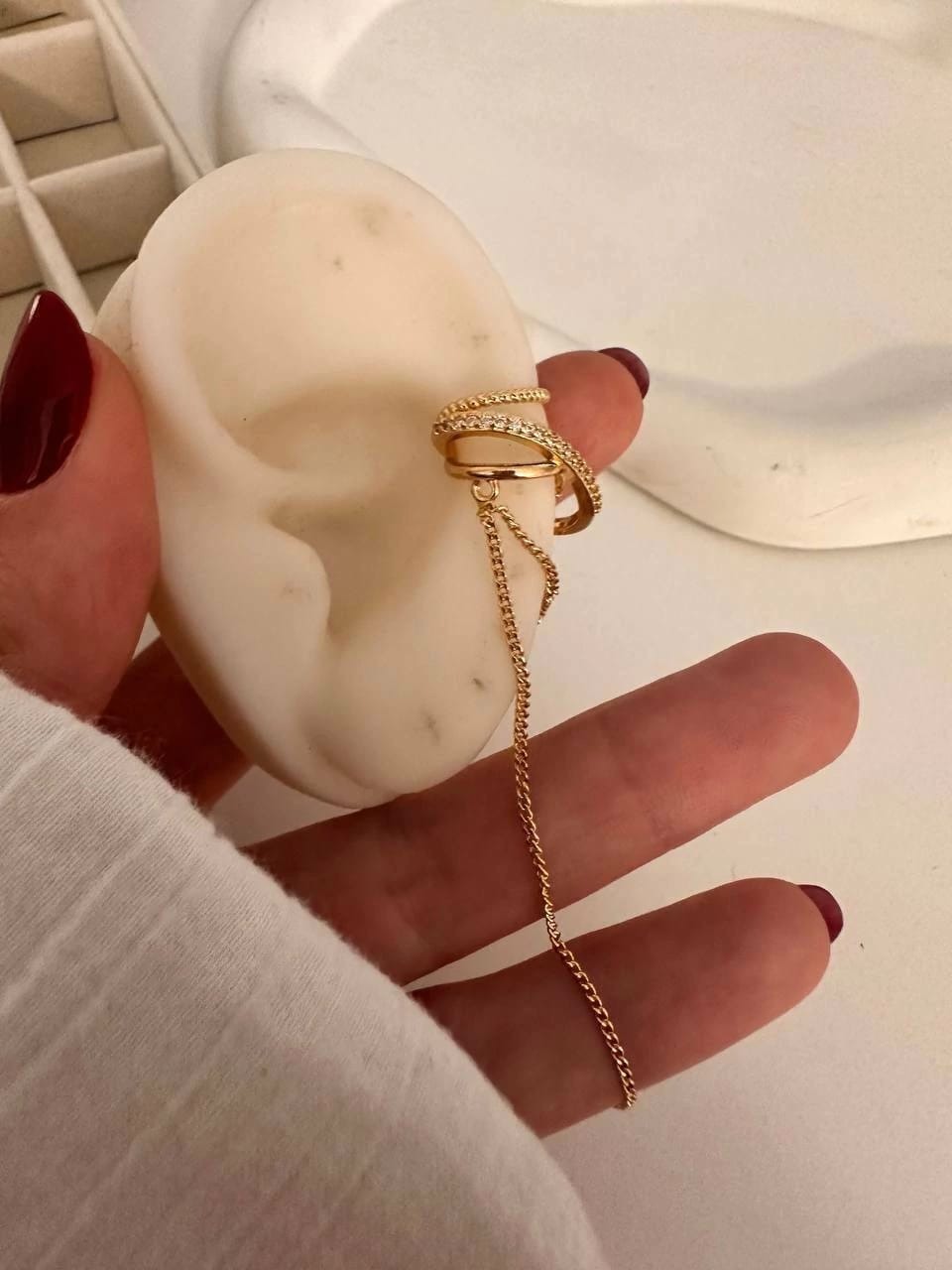 Earcuff Dorado c/Cadenita ✨